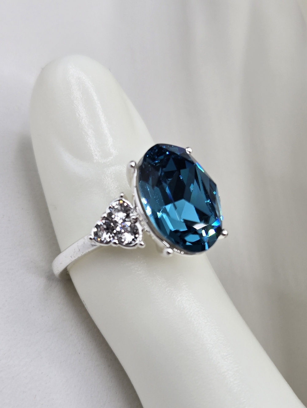 Swarovski Crystal Elements Silver Blue Zircon Sta… - image 4